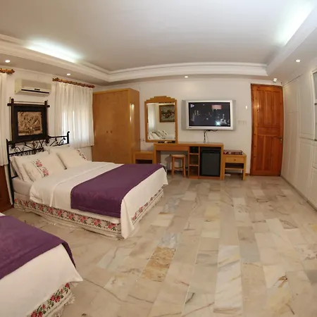 Alacati Antik Hotel *