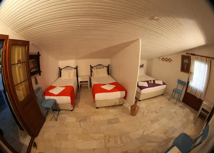 Отель Alacati Antik *