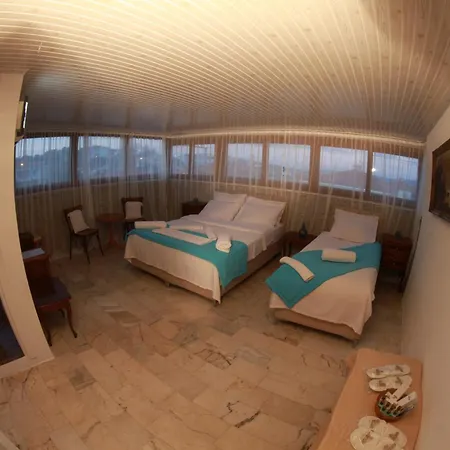 Alacati Antik Çeşme